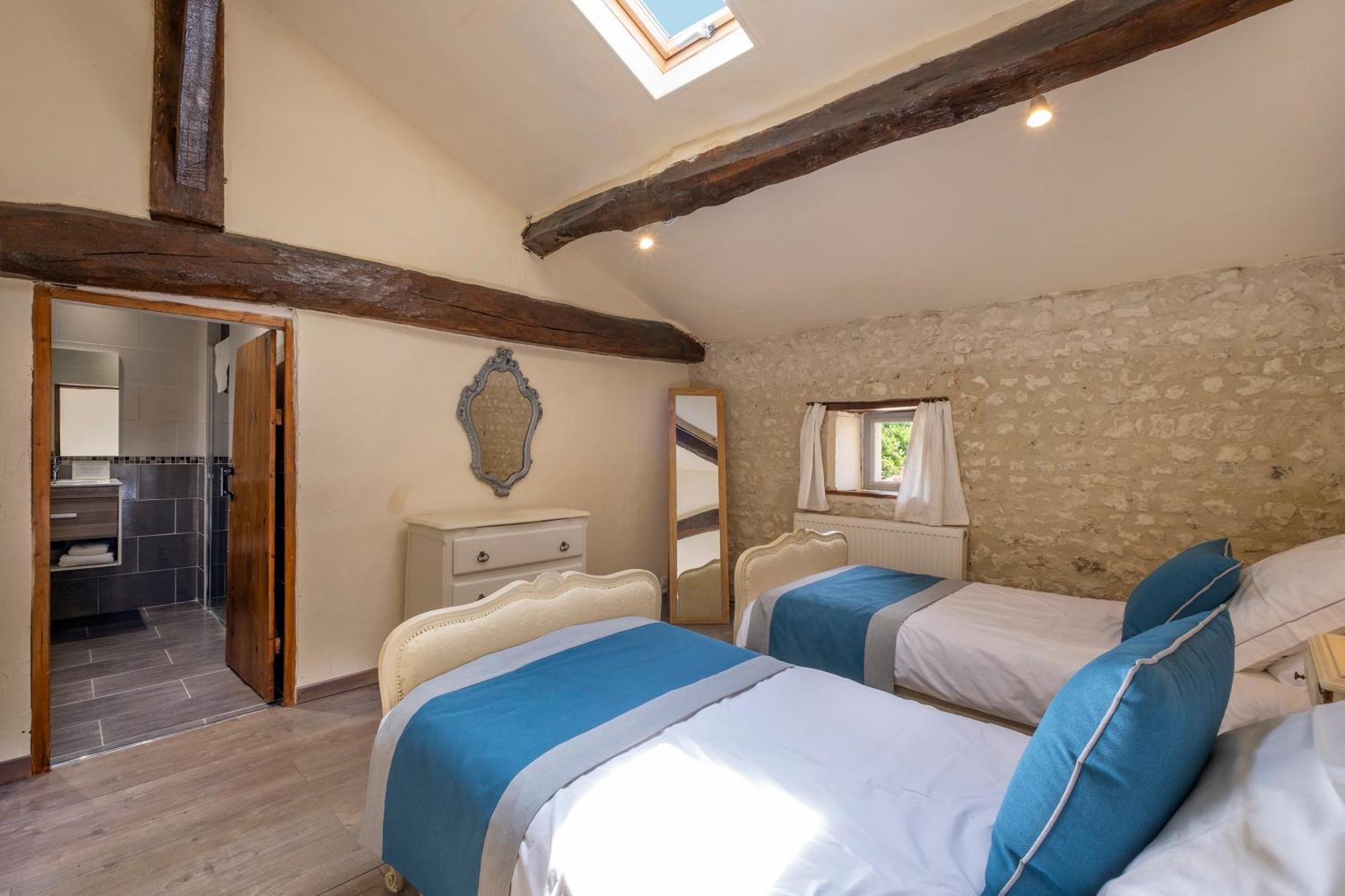 Domaine Chez Les Rois Bed & Breakfast Berneuil  Dış mekan fotoğraf